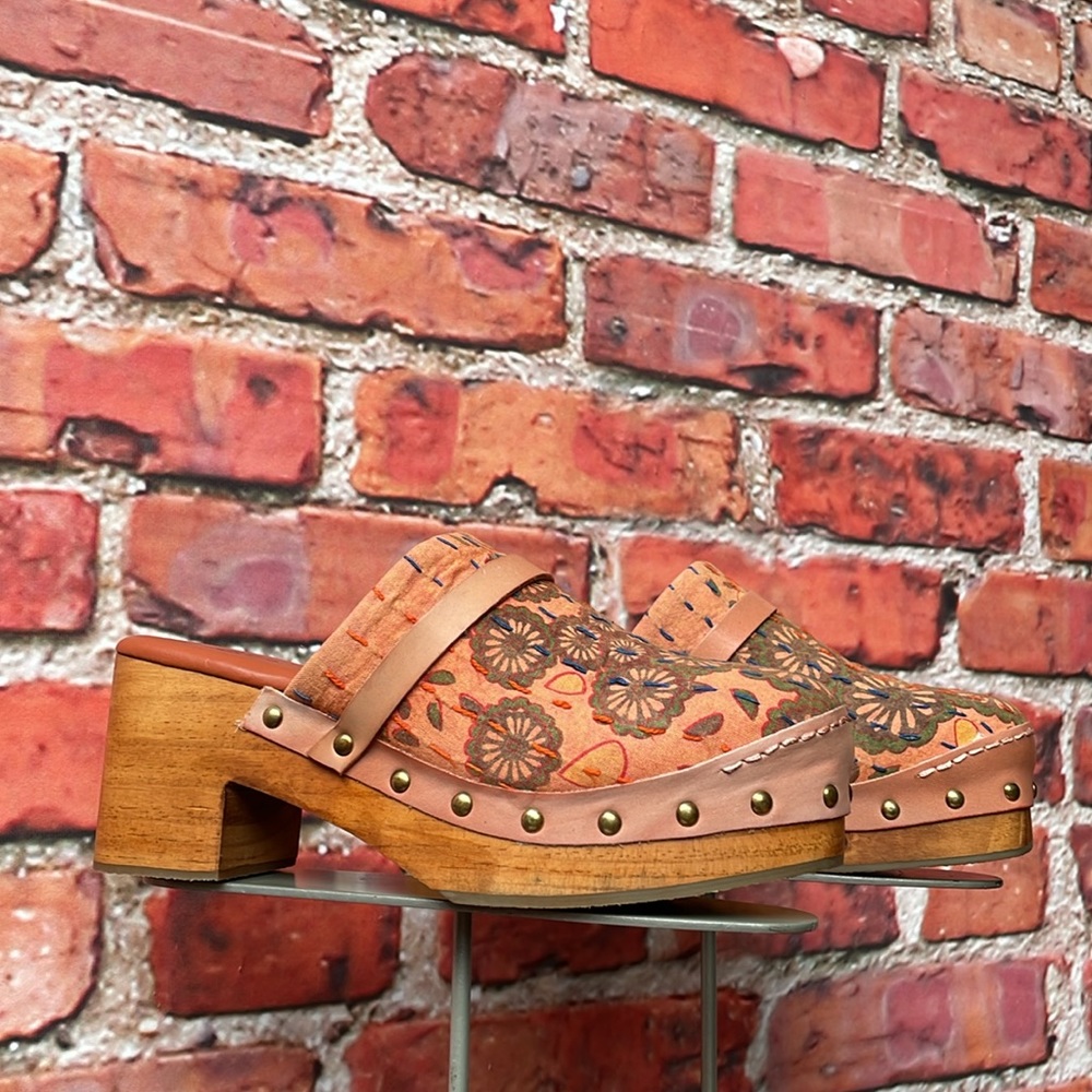 Orange Embroidered Free People Calabasas Kantha Clogs - Picture 2 of 16